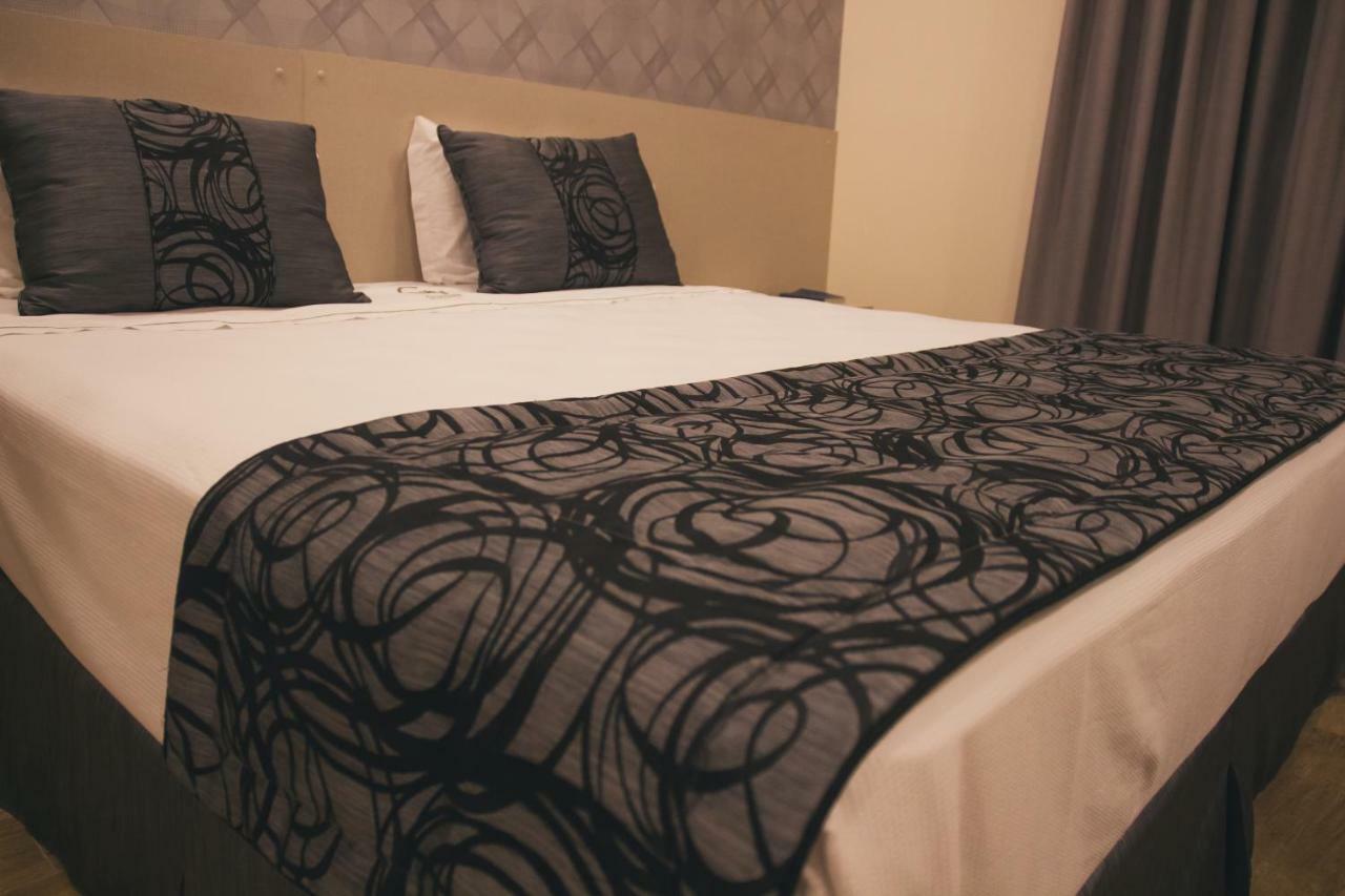 Summit Suites Hotel Cacapava Esterno foto