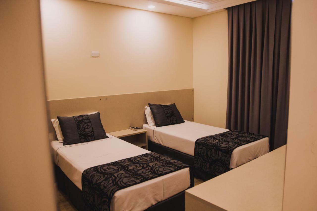 Summit Suites Hotel Cacapava Esterno foto