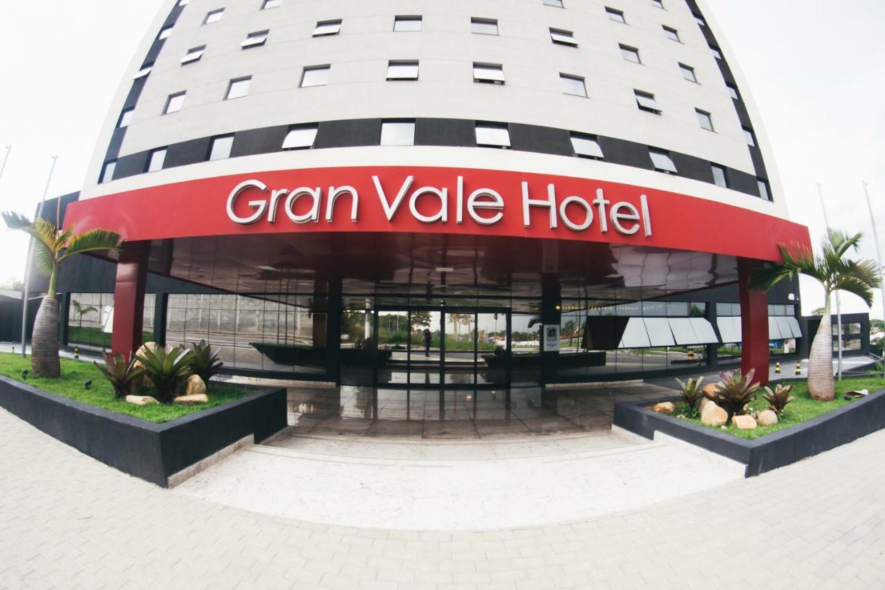 Summit Suites Hotel Cacapava Esterno foto